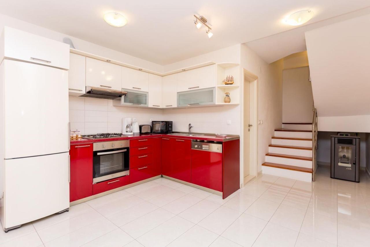 Villa Josip Near Omis , Private Pool מראה חיצוני תמונה